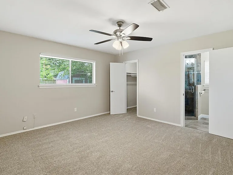 2119 Williamsburg Ct S — Photo 10