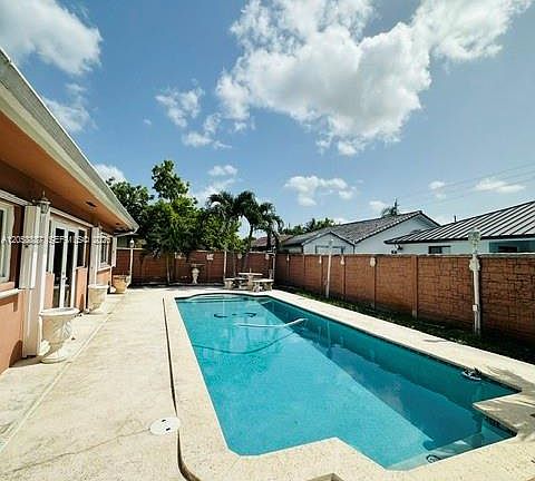4th image of 3179 SW 139th Ct