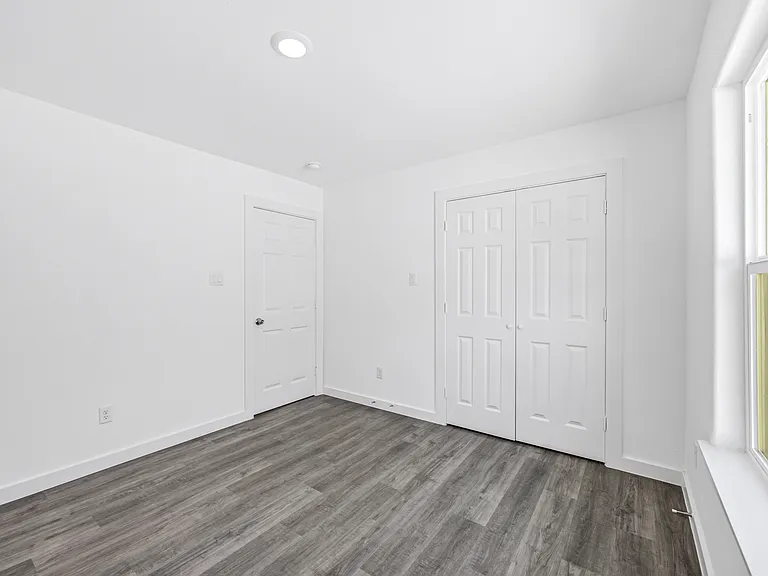 8635 Peachtree St #B — Photo 15