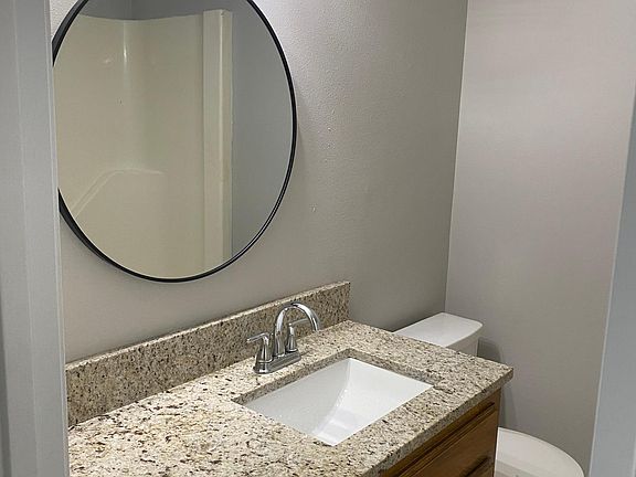 5th image of 402 W 25th St