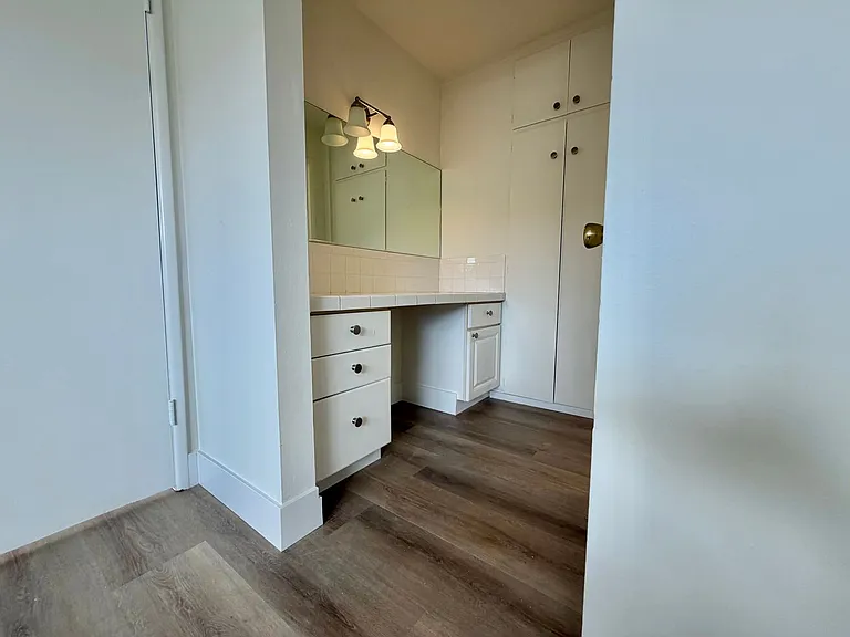 1901 Rockefeller Ln — Photo 7