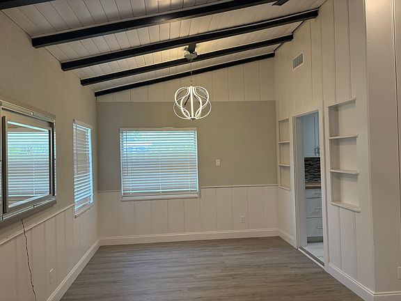 5th image of 1010 Mayflower Road