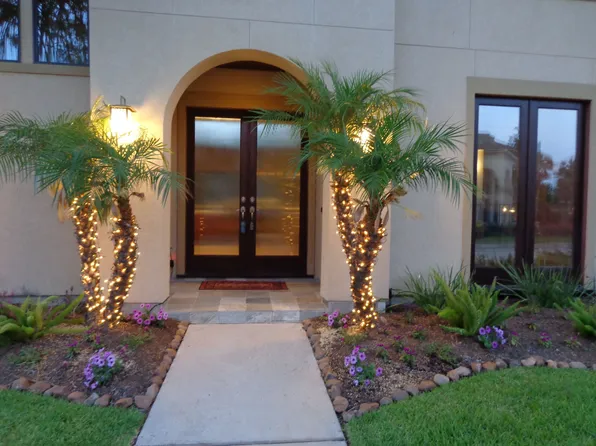 9410 Shady Lane Ct, Houston, TX 77063