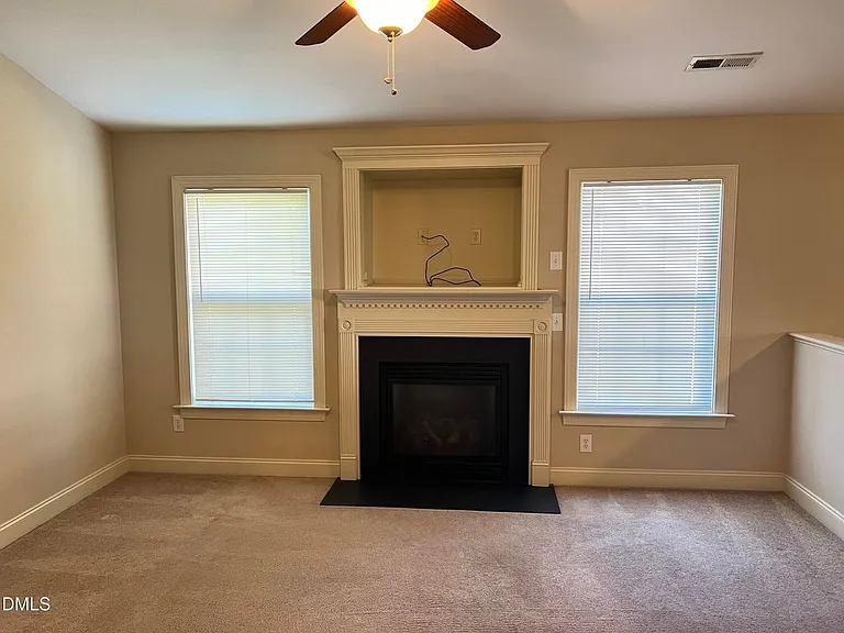 1420 Dexter Ridge Dr — Photo 3
