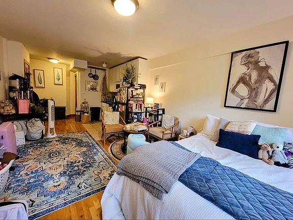 3rd image of 205 W 13th St #5Q