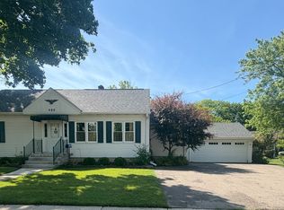 486 Church St, West Chicago, IL 60185