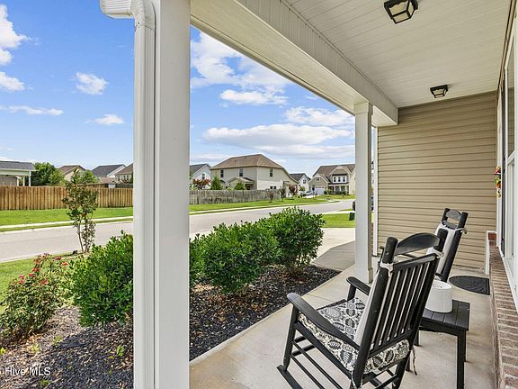 3rd image of 7345 Springwater Drive
