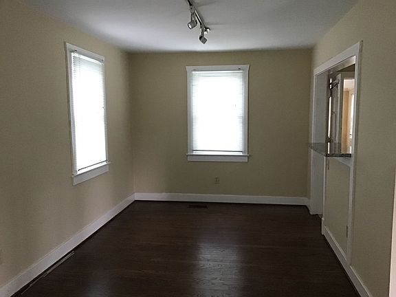 3rd image of 2709 Sharondale Ct