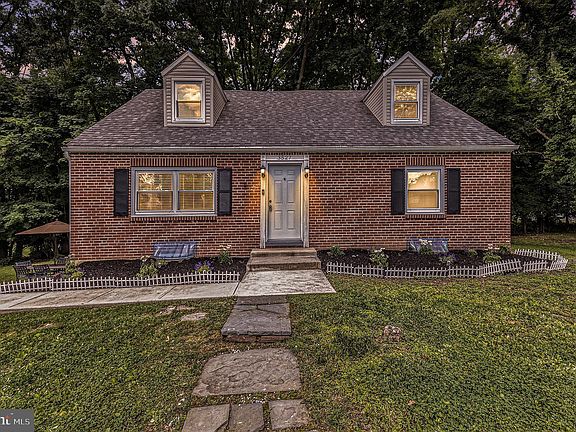 2nd image of 3527 Williamson Ave