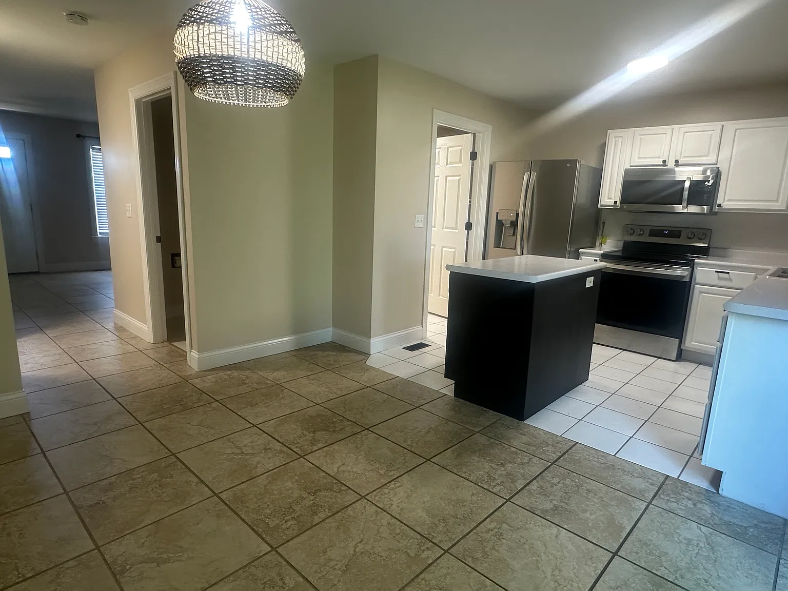 2 bed, 2.5 bath, 1280 sqft, $1,500 — Photo 3