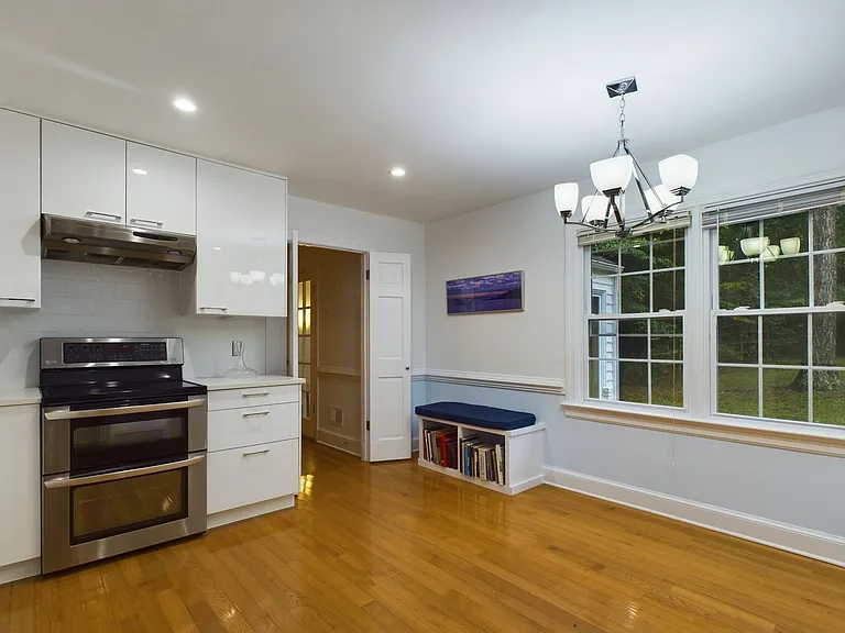 10211 Windbluff Dr — Photo 17