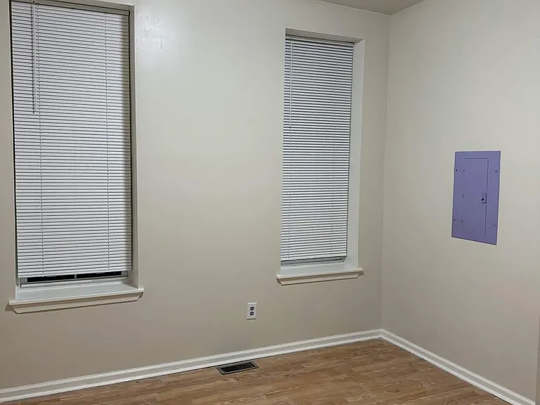 1118 Green St #1 — Photo 3
