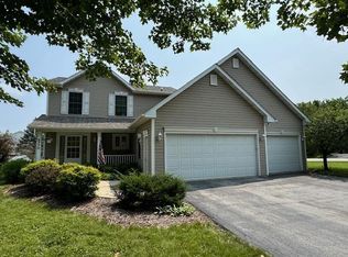 2770 S Franklin Dr, New Berlin, WI