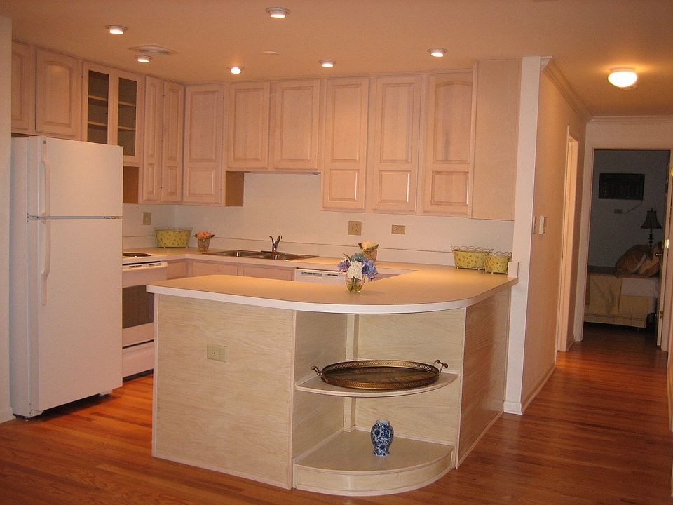 1st image of 2524 Crystal Ct APT 211