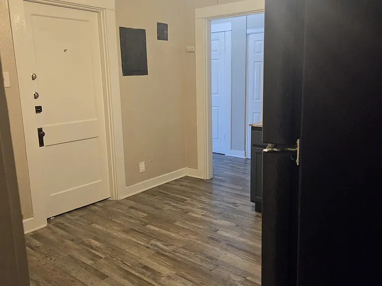 301-311 W Leuda St #301-I — Photo 8