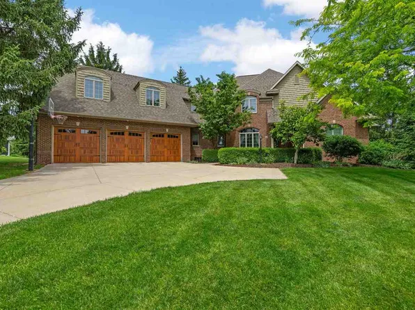 20 Cherry Ln NE, Iowa City, IA 52240