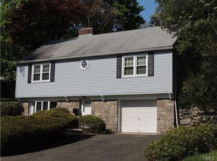 15 Woodlawn Ave, Norwalk, CT 06854