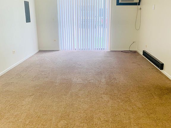 2nd image of 145 Glen St APT 1F