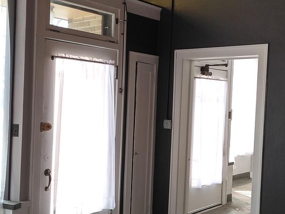 3rd image of 622 N H St #626