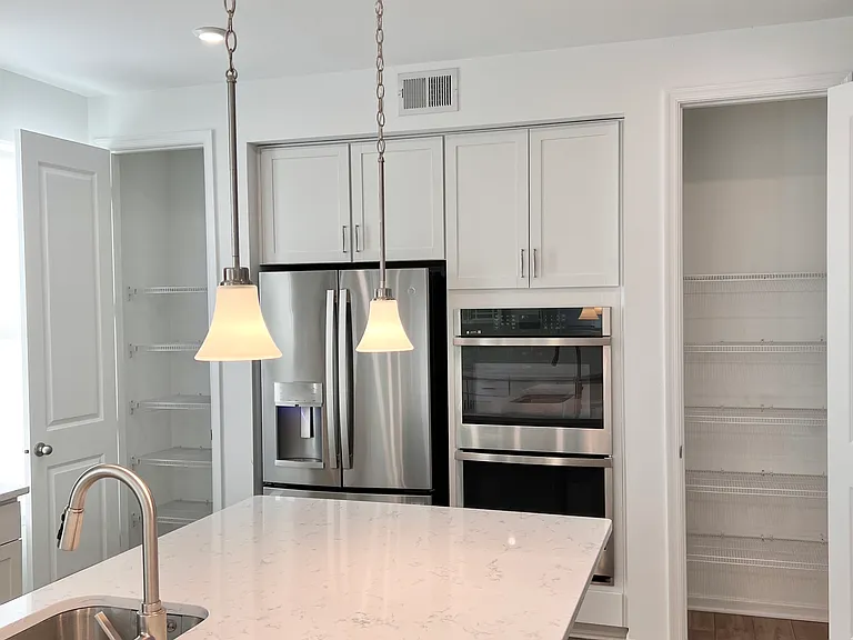 310 Andrew Ct — Photo 19