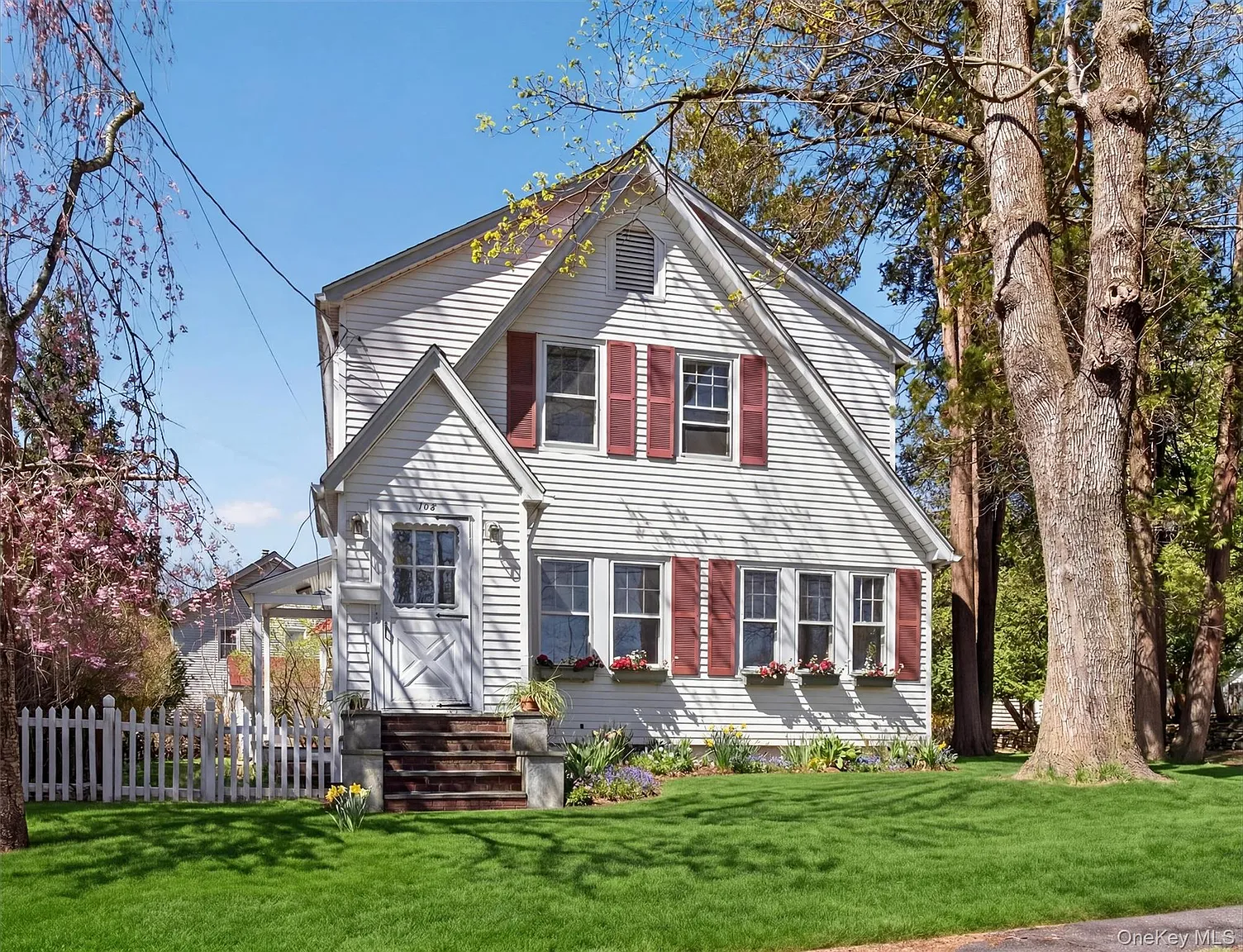 108 Summit Avenue photo 1