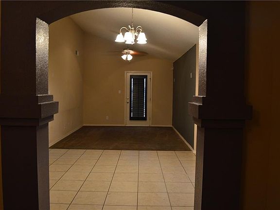 5th image of 2809 Bear Rock Pl