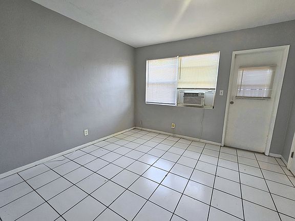 5th image of 631 NE 8th Ave #4