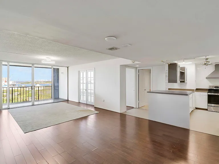 5600 N Flagler Dr #1001 — Photo 4