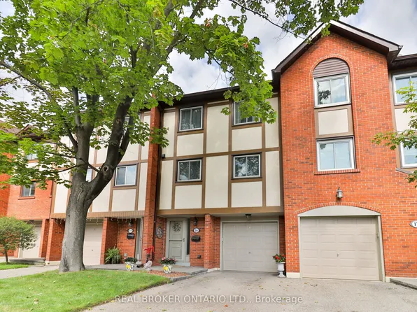 1764 Rathburn Rd E #16, Mississauga, ON L4W 2N8