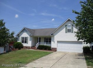 511 Standingstone Dr, Fayetteville, NC 28311