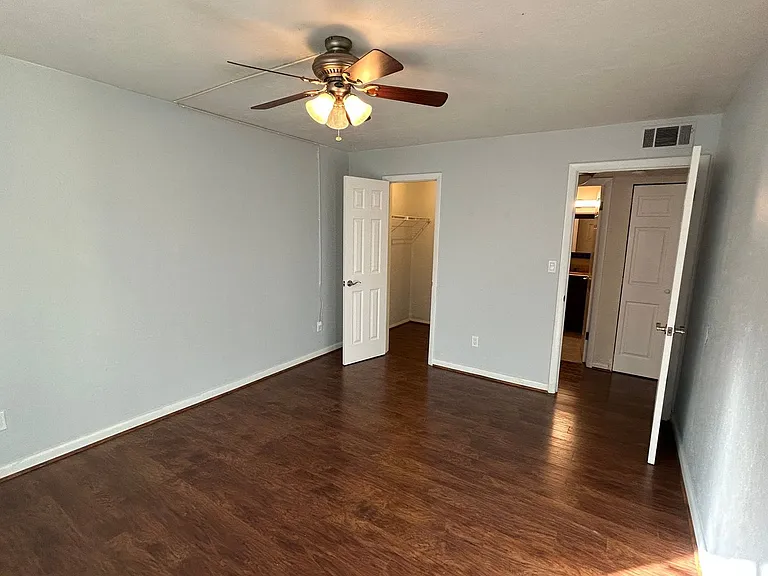 1015 SW 9th St #B2 — Photo 10