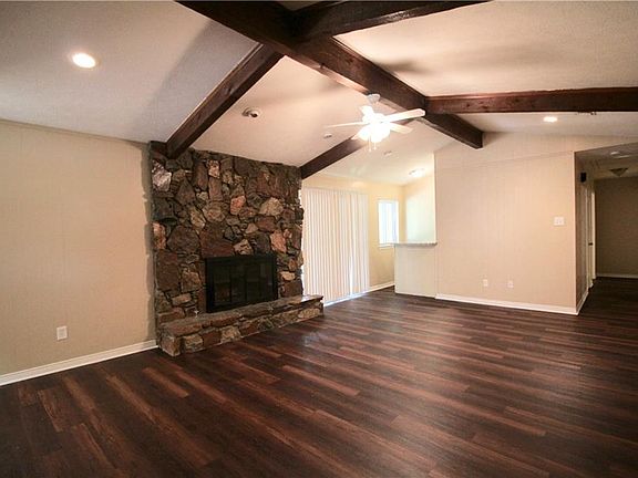 5th image of 324 Brookwood Dr