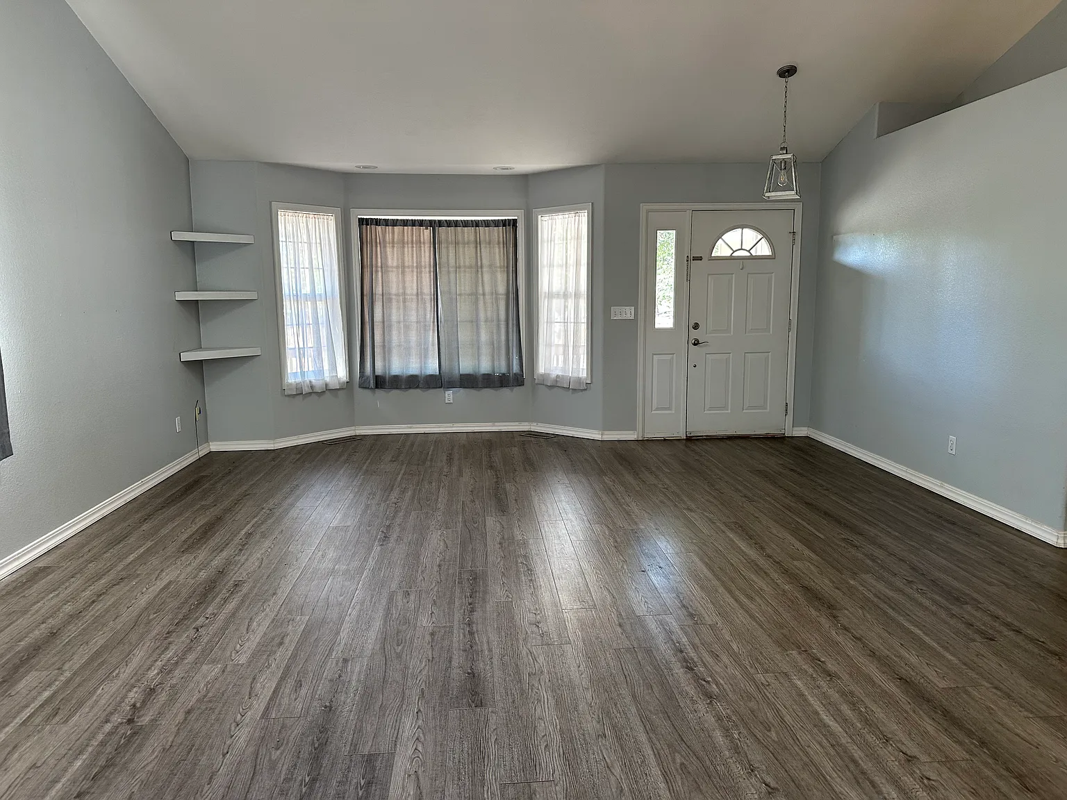 350 Walnut Lane — Photo 3