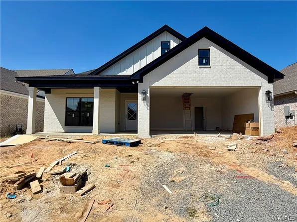 13760 Blackoak Dr, Northport, AL 35475