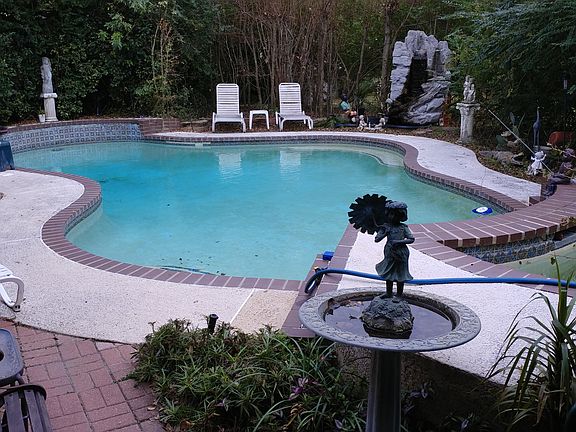 3rd image of 16607 Great Glen Dr
