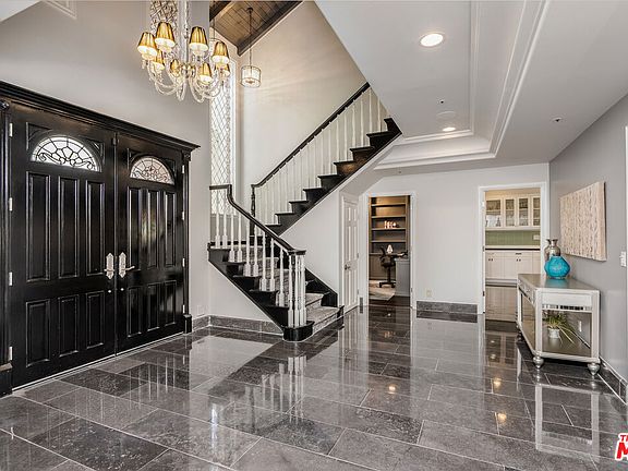 5th image of 204 Bell Canyon Rd