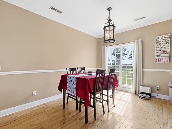4th image of 2059 Heaton Rd