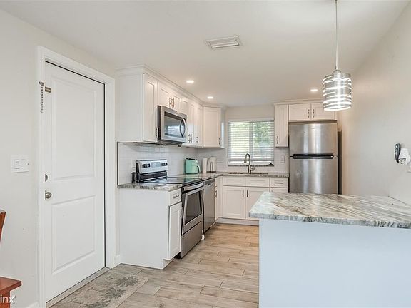 3rd image of 5921R 90th Ave N