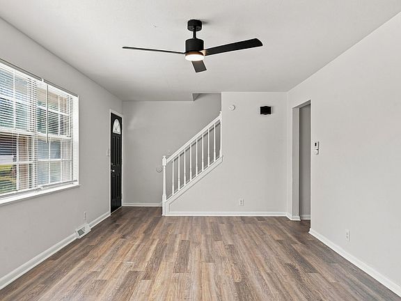 4th image of 4209 Defoe Dr