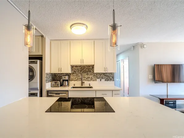 320 Liliuokalani Ave APT 1103, Honolulu, HI 96815