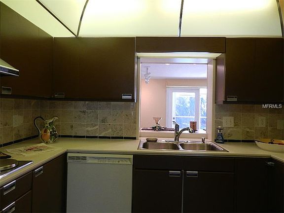 5th image of 6010 Denver St NE