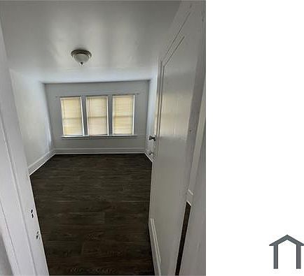 5th image of 14437 Park Grove St
