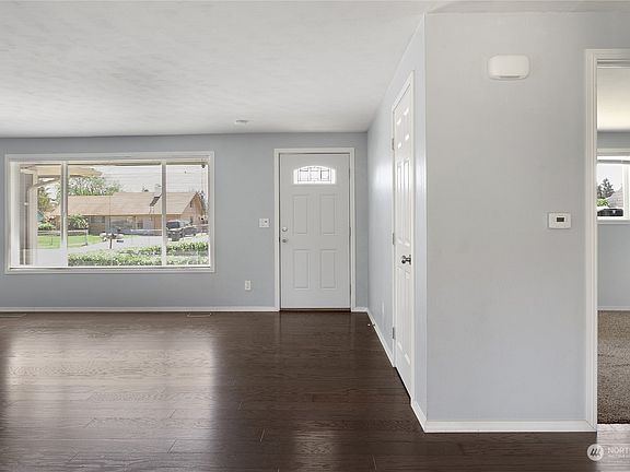 5th image of 9819 Forest Avenue SW