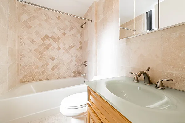 Rented by Tourma Realty LLC | media 21