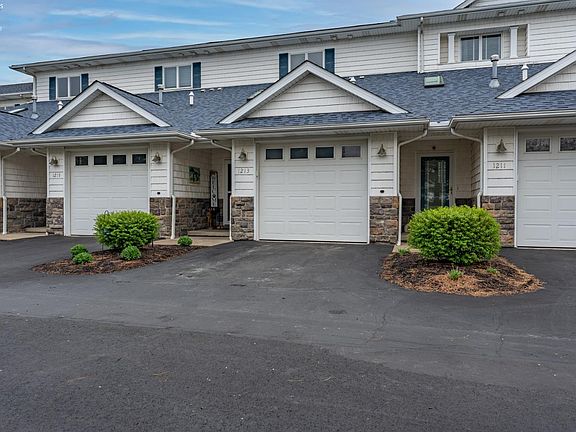 3rd image of 1213 W Lakeshore Dr