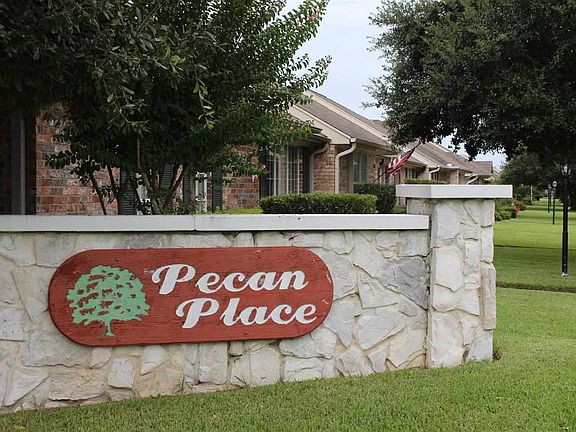 2nd image of 7976 Pecan Dr