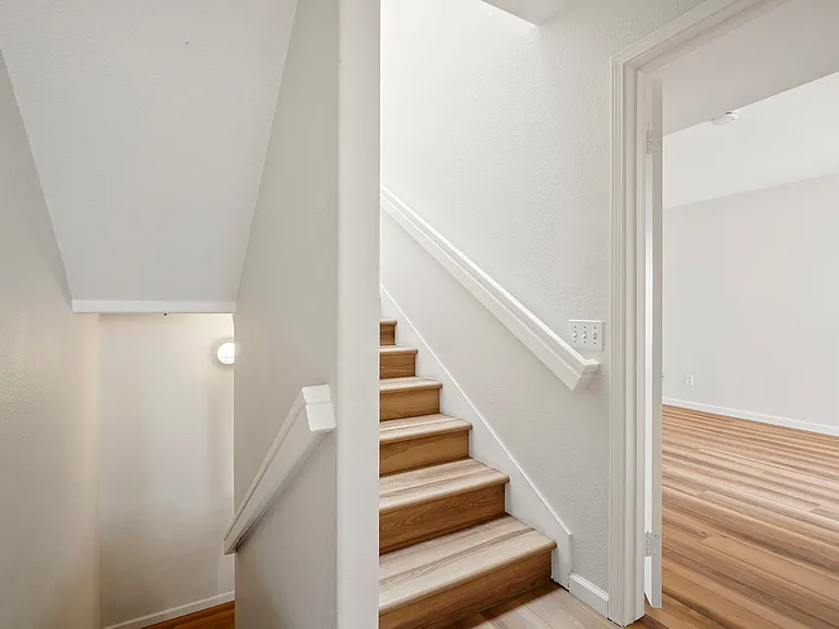 221 Donax Ave #11 — Photo 11