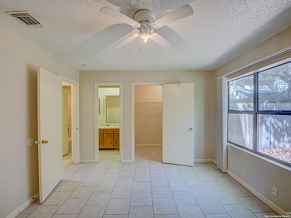 2nd image of 7528 Windsor Oaks