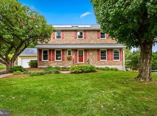 808 Chestnut Glen Garth, Baltimore, MD 21204