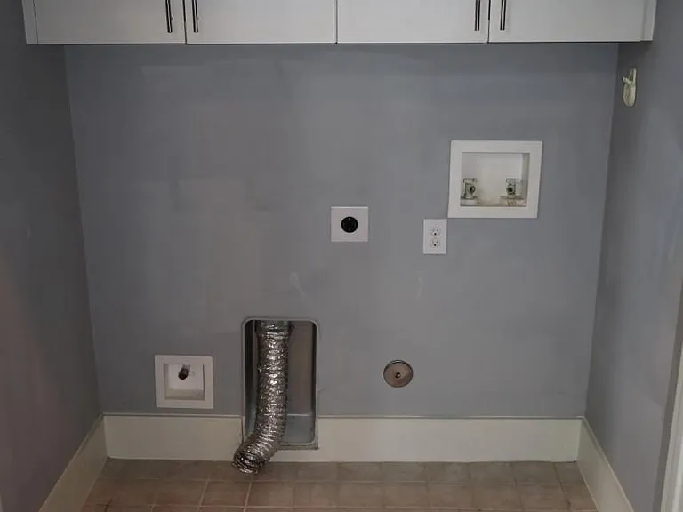 2103 Hadley St — Photo 16